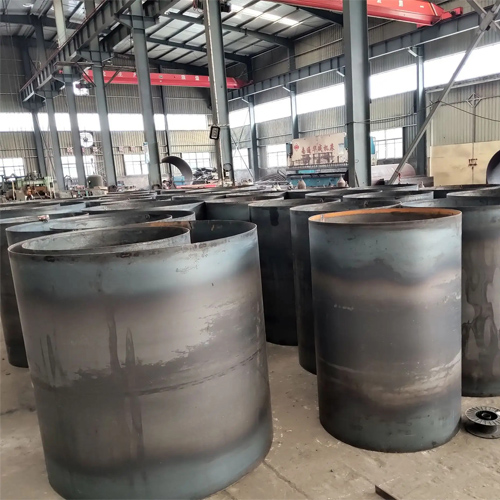 选择双鸭山钢护筒的材质时考虑哪些条件？